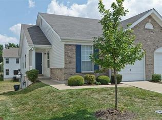 4974 Hurstborough Ct, Hazelwood, MO 63042