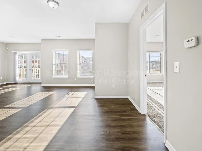 45487 Revere Dr — Photo 6