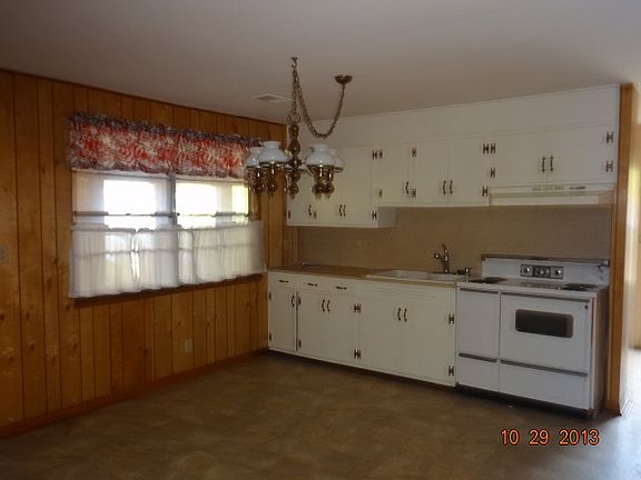 5th image of 150 Bayview Dr