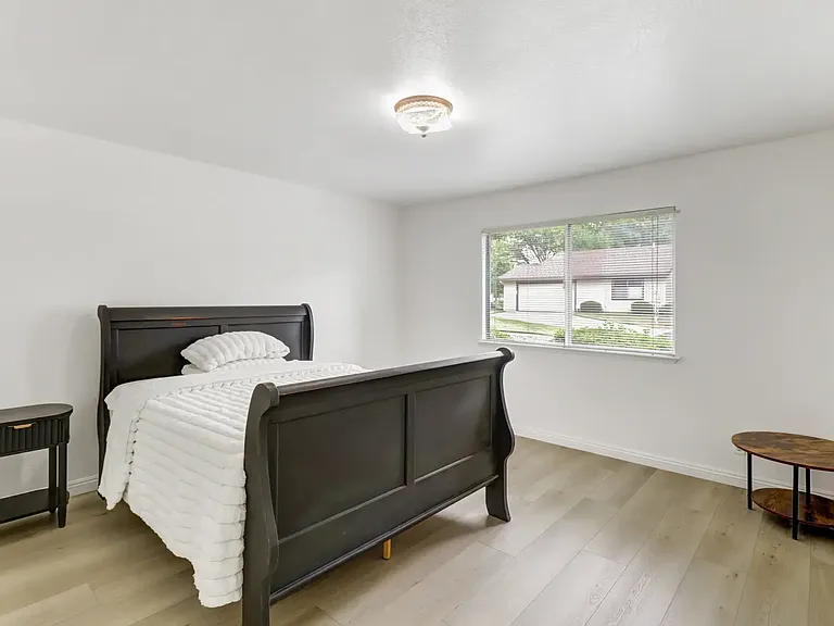 2262 Autumnleaf Ln — Photo 12