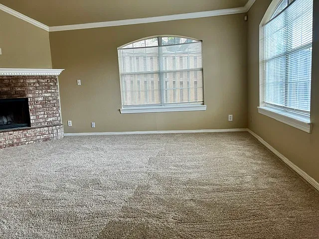 4 bed, 2029 sqft, $2,025 — Photo 4