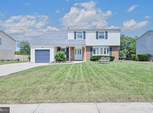 12 Westwood Dr, Sewell, NJ 08080