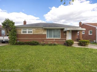 28226 Diesing Dr, Madison Heights, MI