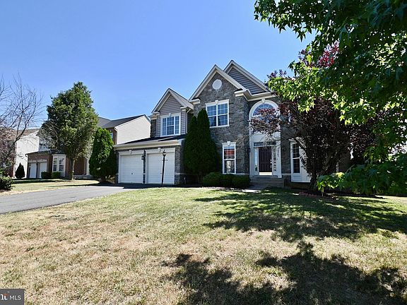 2nd image of 10785 Reynard Fox Ln