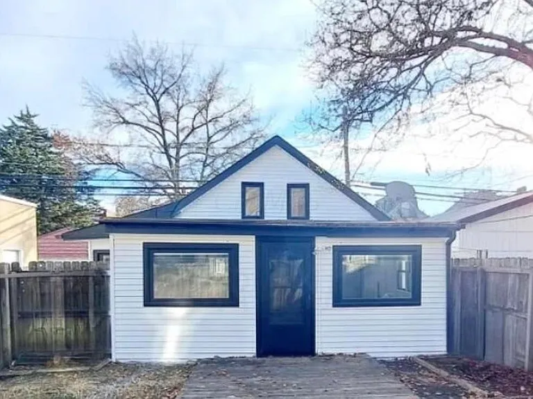 295 E Whittier St — Photo 12