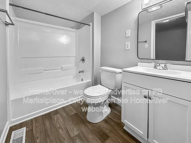 1621 E Kelly St — Photo 12