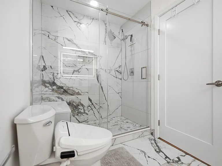 41 E 8th St #2905 — Photo 19