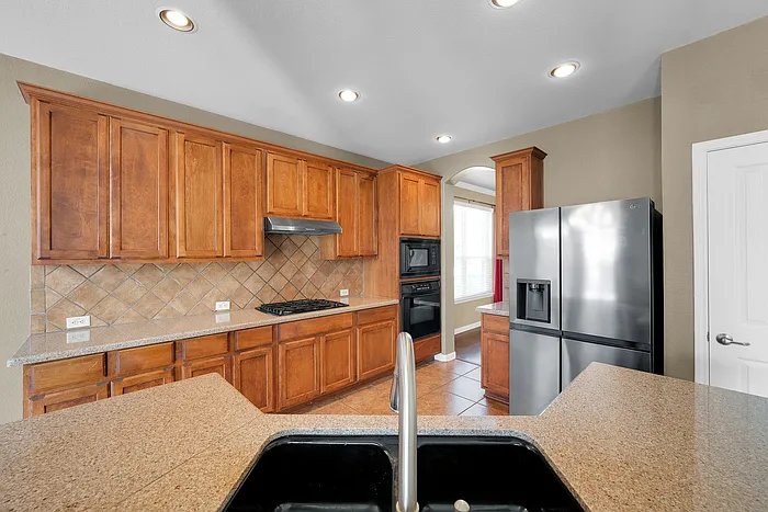 4 bed, 3.0 bath, 2578 sqft, $3,175 — Photo 4