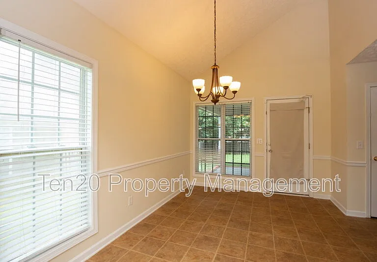 9021 Sonoma Ct — Photo 4