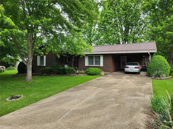 305 Comanche Dr, Piedmont, MO 63957