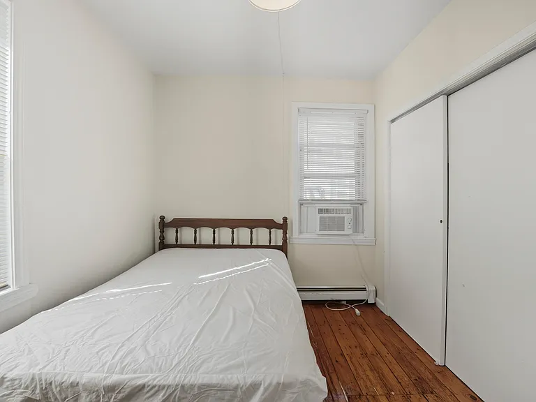 57 Preston St #1R — Photo 11
