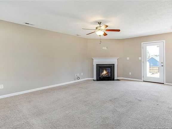 3rd image of 27 Schoomaker Ct