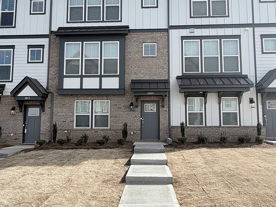 3009 Rexton Ln