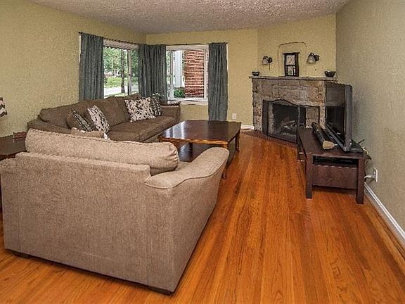 4th image of 7122 Ohio Ave