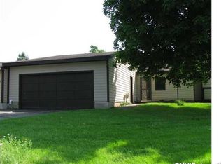 761 Village Blvd S, Baldwinsville, NY 13027