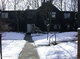 114 Lanark Ct APT C, Kalamazoo, MI