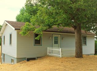 113 Dixie Gdns, Centertown, MO 65023