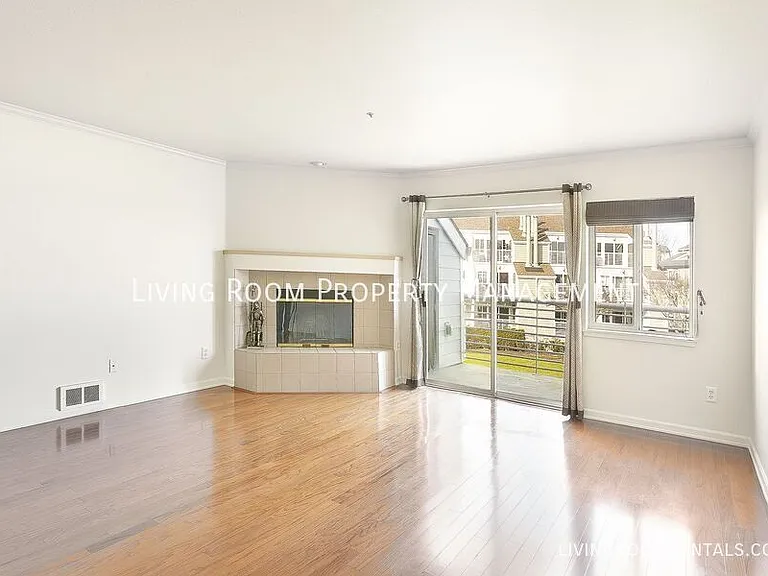 183 N Hayden Bay Dr — Photo 4