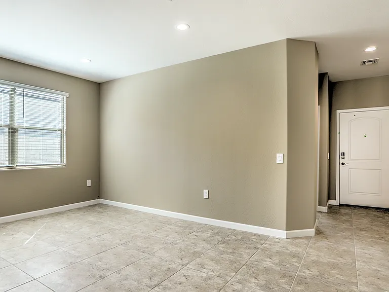 30358 W Crittenden Ln — Photo 17