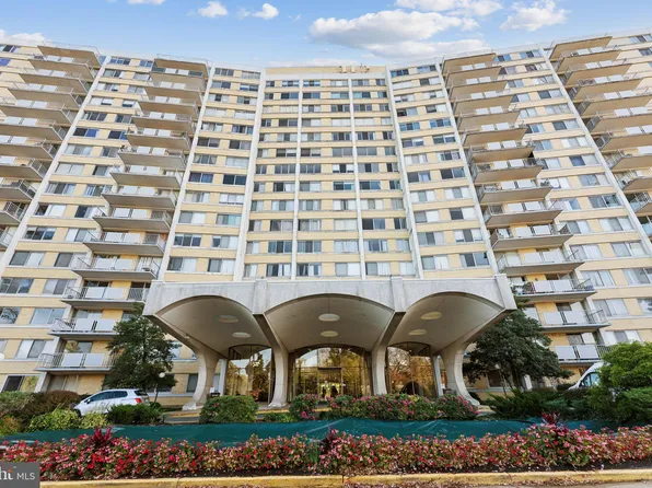 301 N Beauregard St APT 213, Alexandria, VA 22312