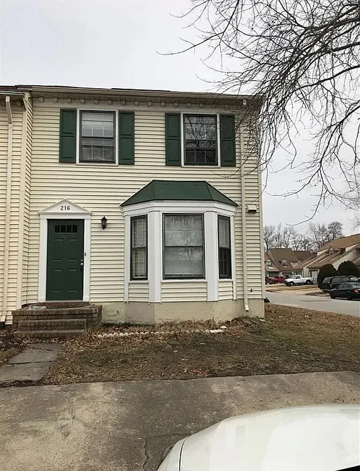 3 bed, 2.5 bath, 1614 sqft, $2,000 — Photo 1