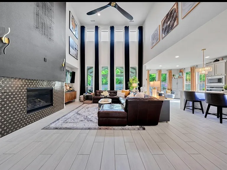 8826 Forest Side Dr — Photo 18