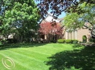 21600 Parkwood Ln, Northville, MI