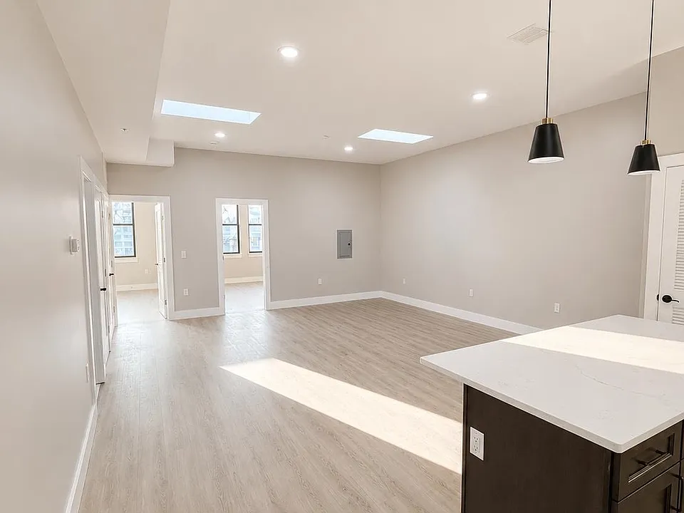 6121 Bergenline Ave #301