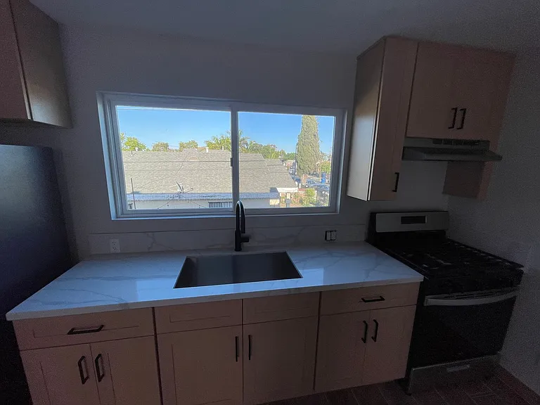 4620 Compton Ave — Photo 24