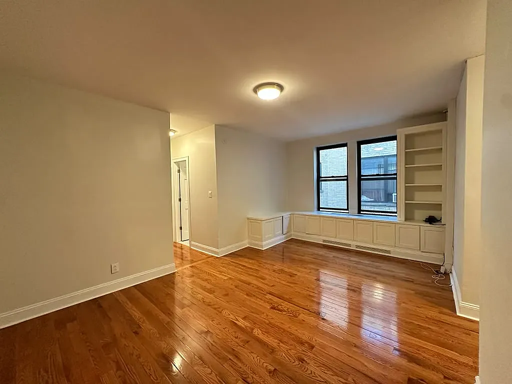 100 Lefferts Avenue — Photo 2
