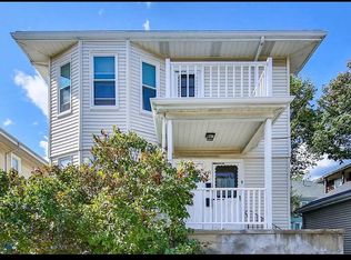 9 Oakland St #1, Watertown, MA 02472