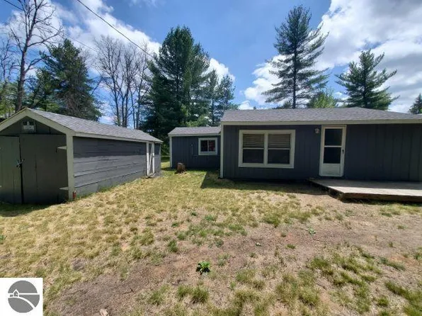 2104 George St, Prescott, MI 48756