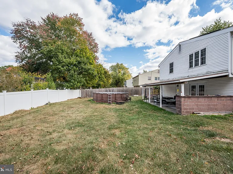 325 Juniper Dr — Photo 39