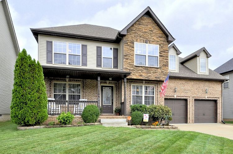 1st image of 715 Cavalier Dr