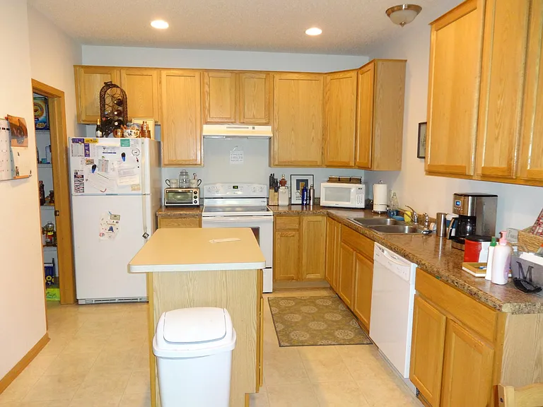 4770 Underwood Ln N #E — Photo 17
