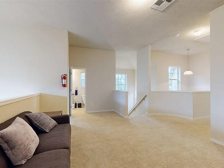 4307 Spring Hill Dr — Photo 27