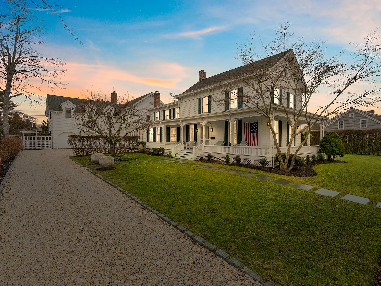 Southampton Village — Photo 4
