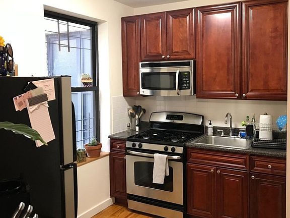 4th image of 583 W 215th St #Dd9