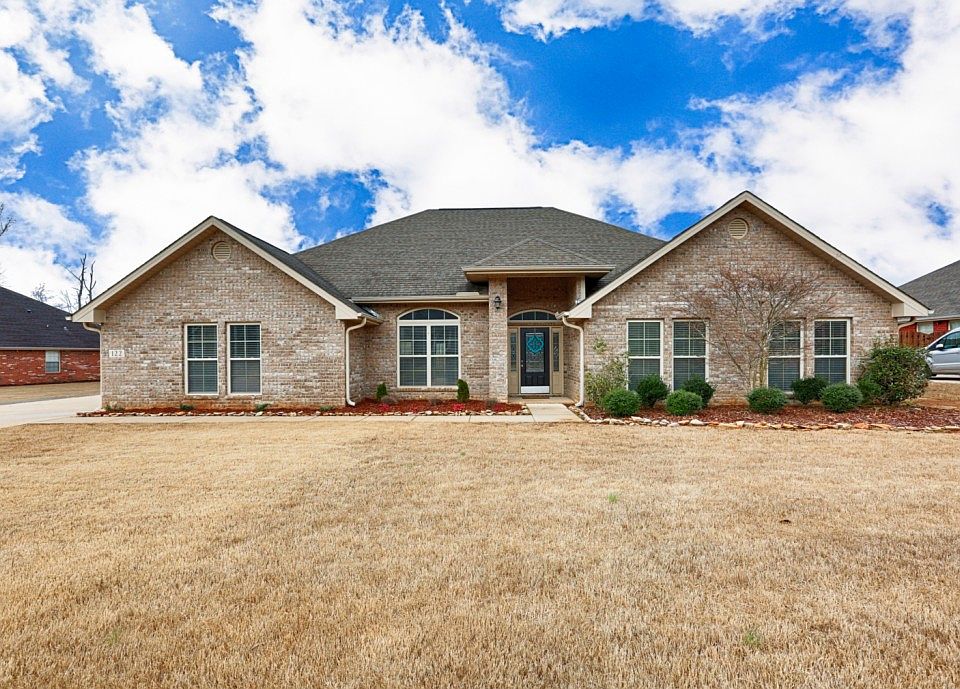 1st image of 122 Swan Pond Dr