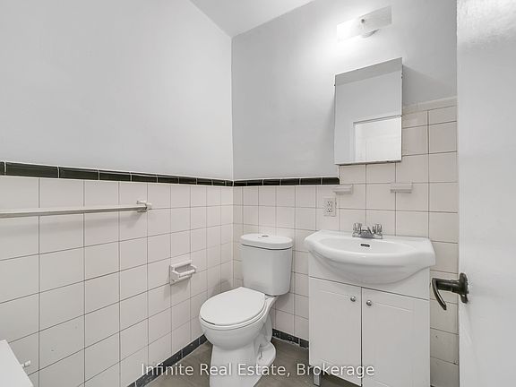 4th image of 896 Eglinton Ave E #111