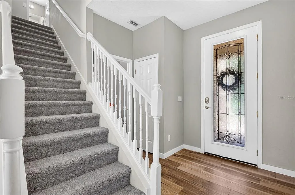3 bed, 2.5 bath, 1719 sqft, $2,200 — Photo 4
