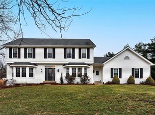 2048 Wilson Ridge Ln, Chesterfield, MO 63005