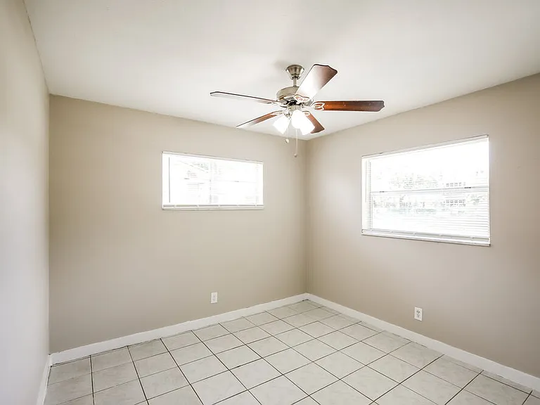 4821 NW 16th St — Photo 14