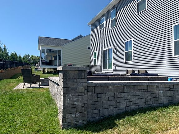 4th image of 105 Ingalls Dr