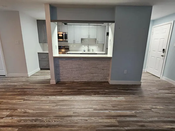 12421 Hickory Tree Way APT A, Germantown, MD 20874