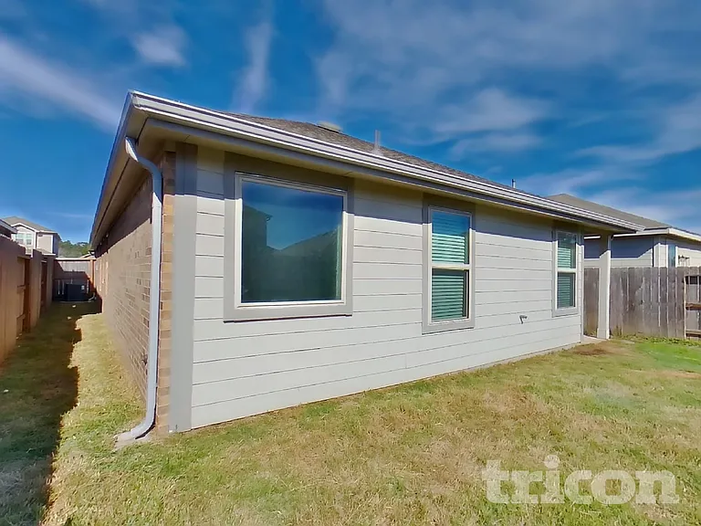 210 Pine Cavern Dr — Photo 14