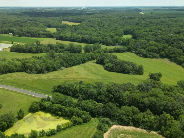 Lynville Woodson Rd, Jacksonville, IL 62650