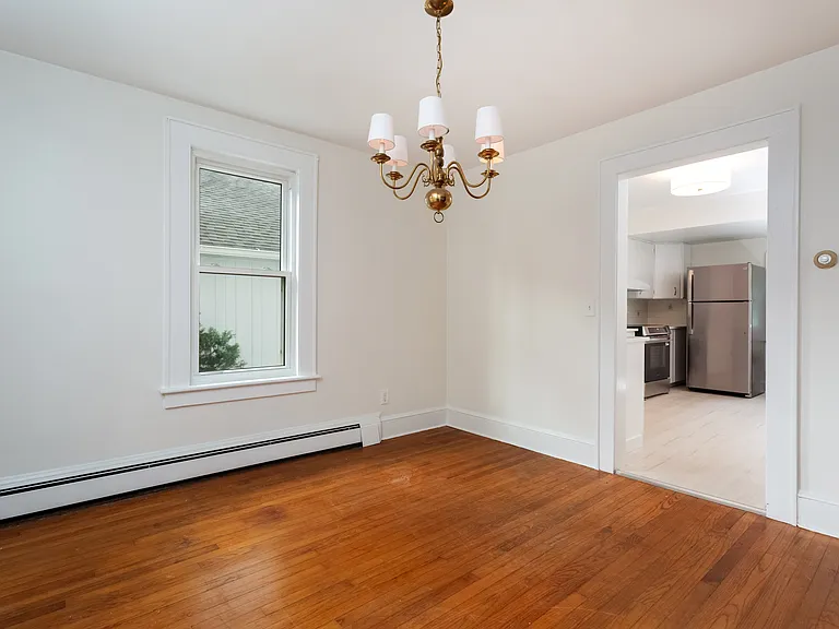 31 Hillandale Rd — Photo 17