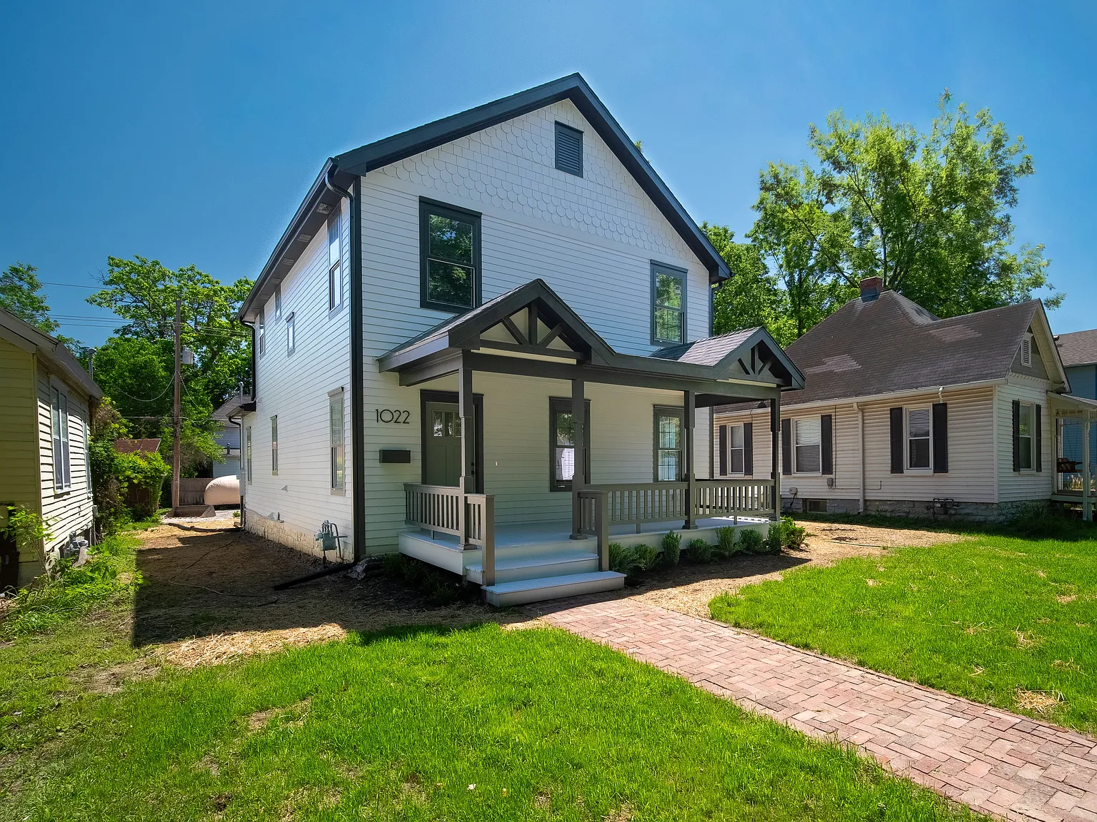 3 bed, 2.5 bath, 1947 sqft, $2,750 — Photo 1