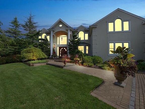 2nd image of 24 Woodbury Farms Dr